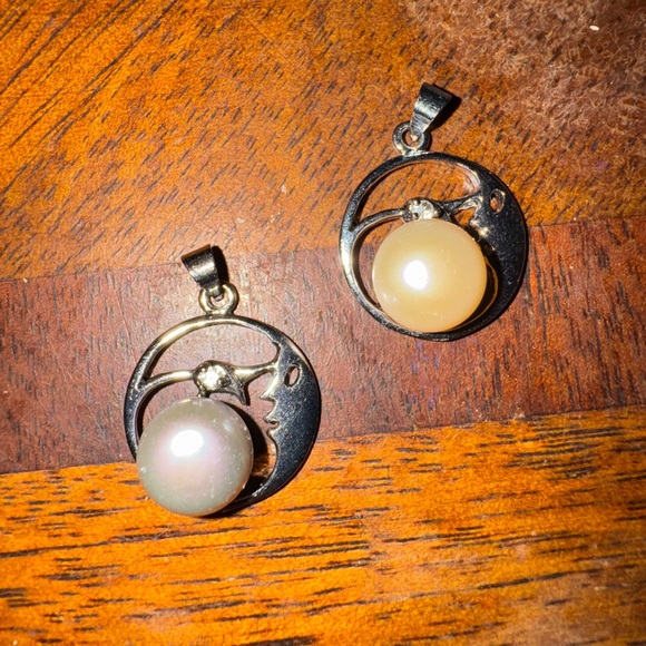 Genuine set of South sea 11-12mm huge pearl pendant . Gray and beige color - Picture 1 of 2